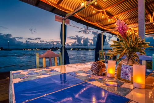 Hotel Cosmic Crab Resort At Careening Cay