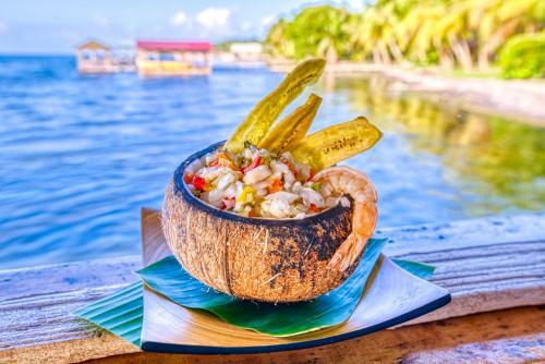 Hotel Cosmic Crab Resort At Careening Cay