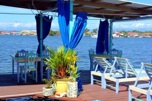 Hotel Cosmic Crab Resort At Careening Cay