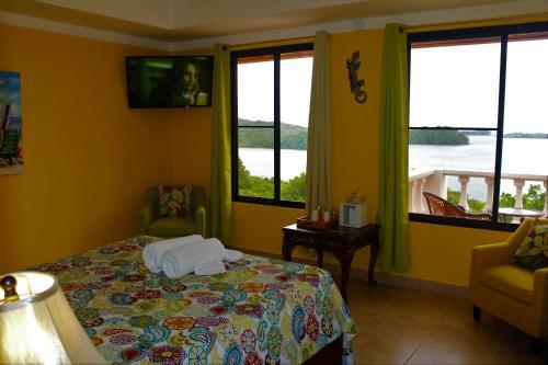 Boca Chica Bay Eco Lodge