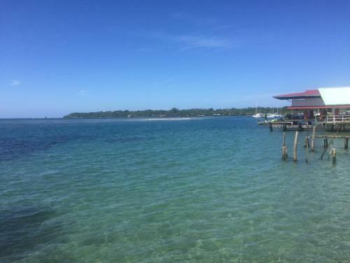 Bocas Hostel Over The Sea