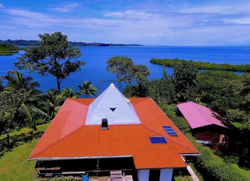 Pyramid House - Caribbean Sea