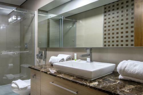 Chic Apartment Costa Del Este