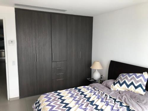 Ph Yacht Club Apartment