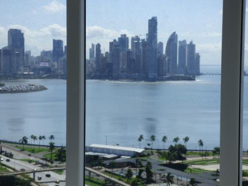 Apartamento Casco Viejo Direct Ocean Front 22-02