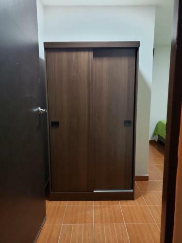 Hostal La Saloma Airport Lodge