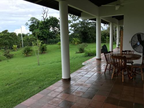 Villa Lago Bay