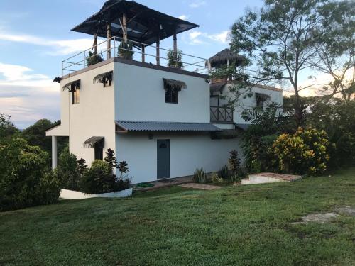 Villa Lago Bay