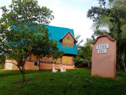 Hostal Finca Ely