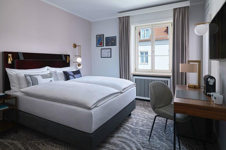 Hotel Elephant