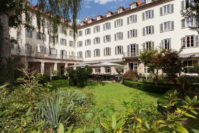 Hotel Elephant