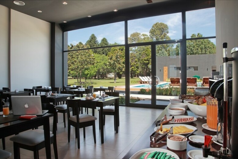 Hotel Dazzler By Wyndham Campana