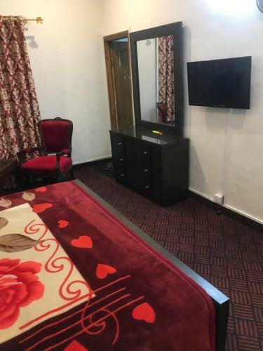 Hostal New Shelton Guest House