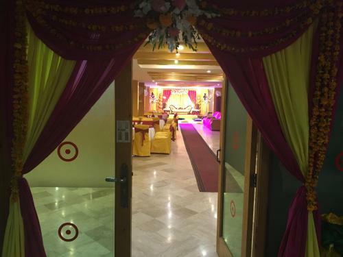 Hotel Pak Continental