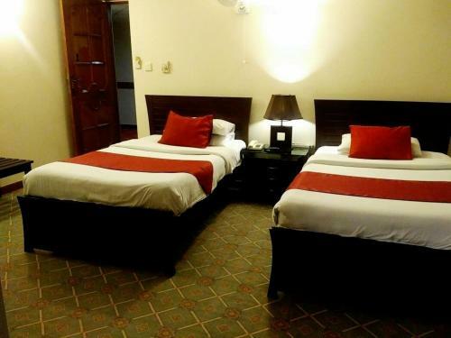Hotel Pak Continental