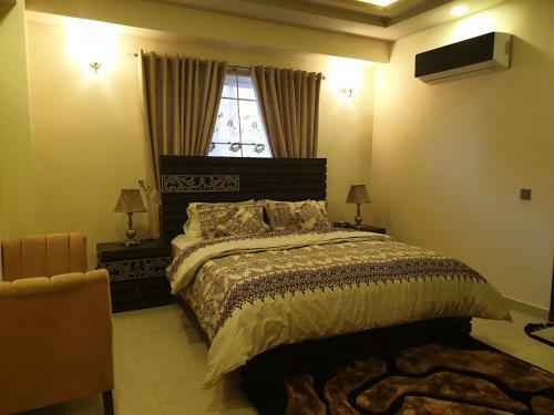 3 Bedrooms Luxury Apartment