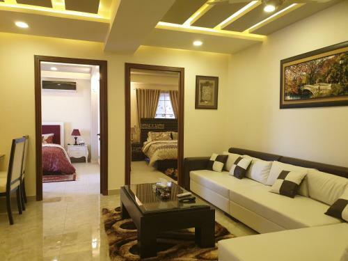3 Bedrooms Luxury Apartment