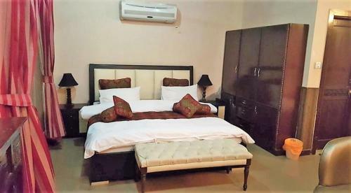 Hotel Demanchi Abottabad
