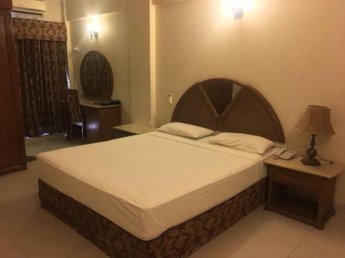 Pak Continental Hotel