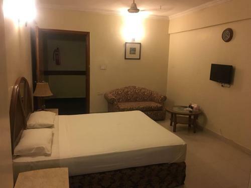 Pak Continental Hotel