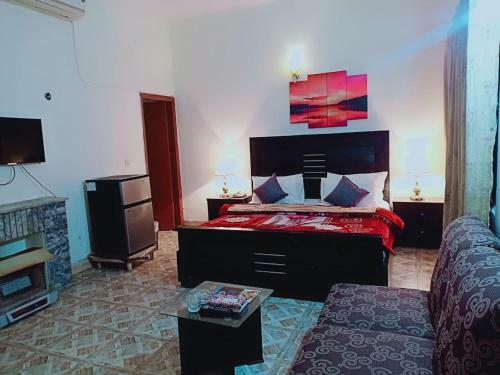 Hostal New Pyramid Guest House