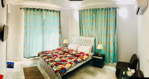 Hostal Rio Inn Guest House