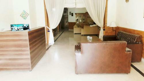 Hostal Royal Cottage Guest House