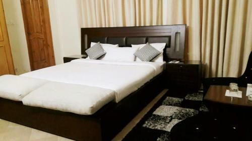 Hostal Royal Cottage Guest House