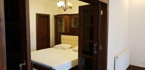 Reina Boutique Hotel