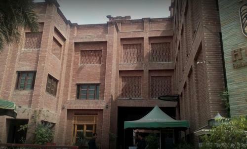 Iris Hotel Sahiwal