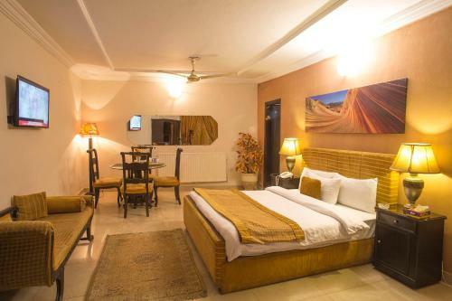 Hotel Days Inn Murree