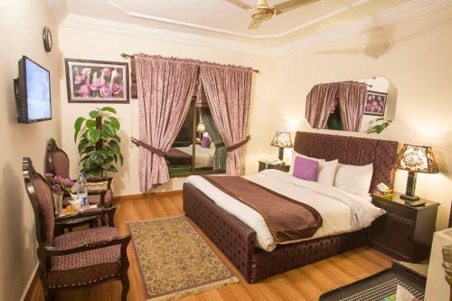 Hotel Days Inn Murree