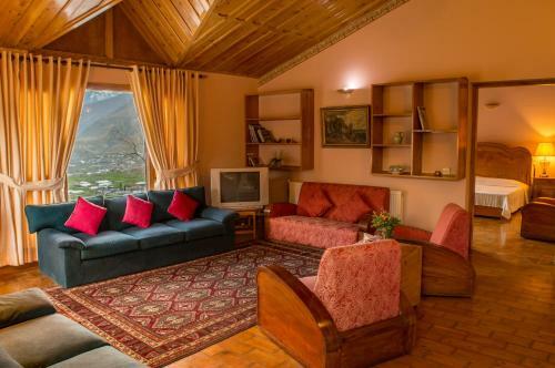 Hotel Hindukush Heights