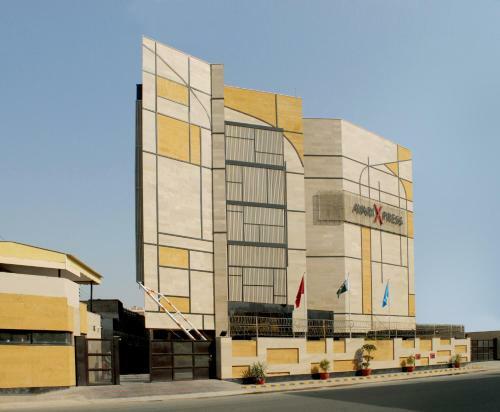 Avari Xpress Hotel Multan