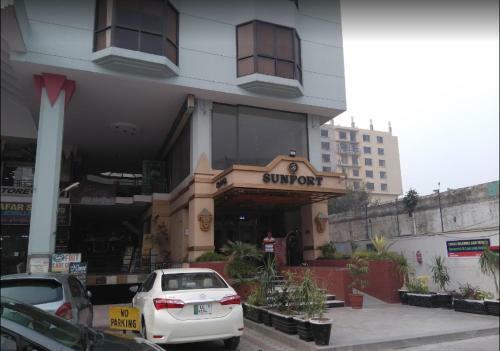 Sunfort Hotel