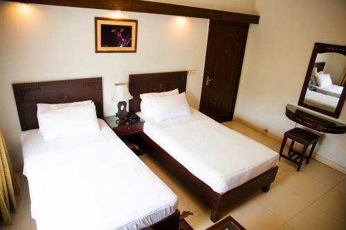 Doves Inn Hotel (branch-1)