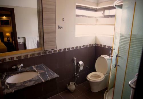 Doves Inn Hotel (branch-1)