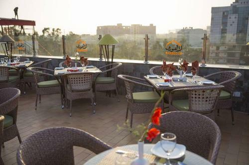 Maisonette Xpress Hotel