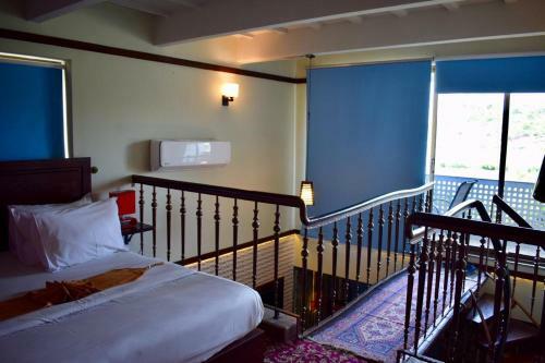 Escape Hotel
