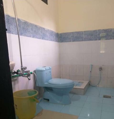 Hostal Rama Midway Guest House