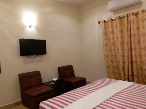 Hostal Elegant Palace Guest House