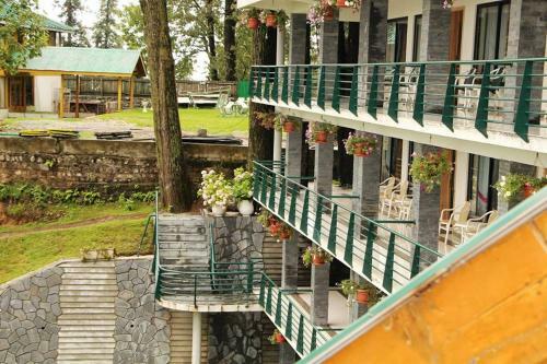 Hotel Summer Retreat