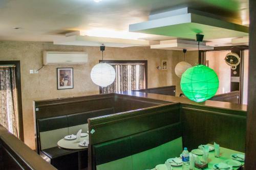 Hotel Sehwan Divine