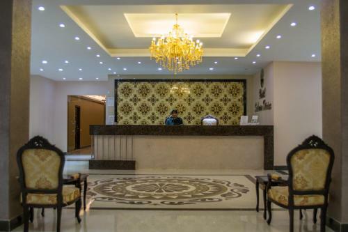 Hotel Sehwan Divine