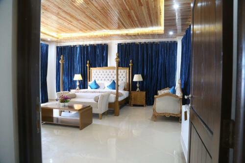 Hostal The Mont Calm