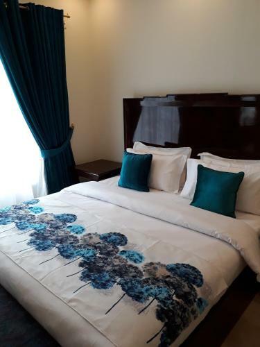 Hostal The Mont Calm