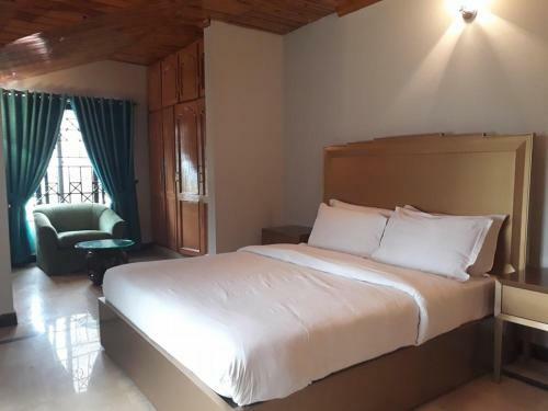Hostal The Mont Calm