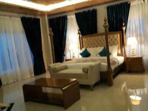 Hostal The Mont Calm