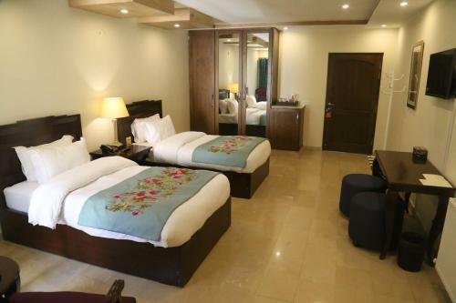 Hostal The Mont Calm