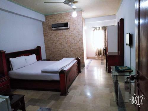 Ar Hotel